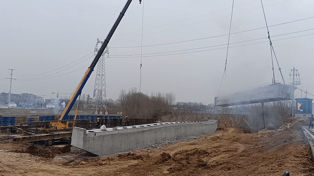 最新進(jìn)展！天佑大道南延工程大橋開始架梁了！