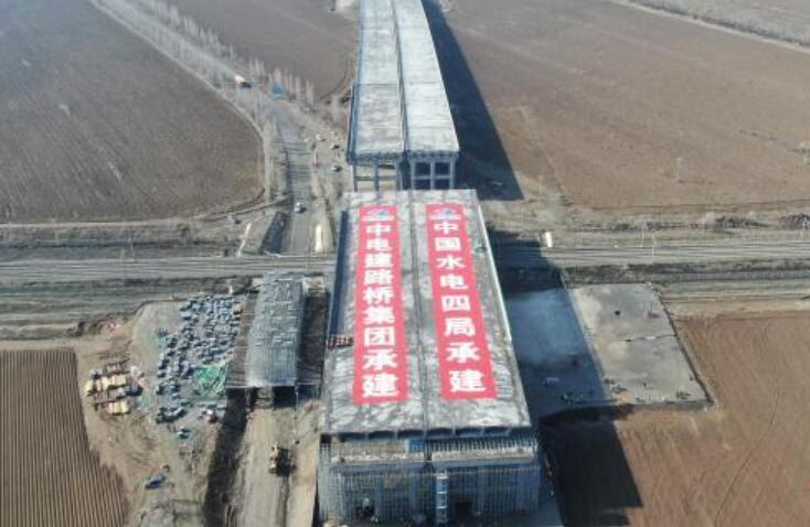 新疆單體最大、橋面最寬、重量最大的轉(zhuǎn)體橋成功轉(zhuǎn)體